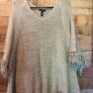 GAP SHORTSLEEVE PONCHO STYLE SWEATER